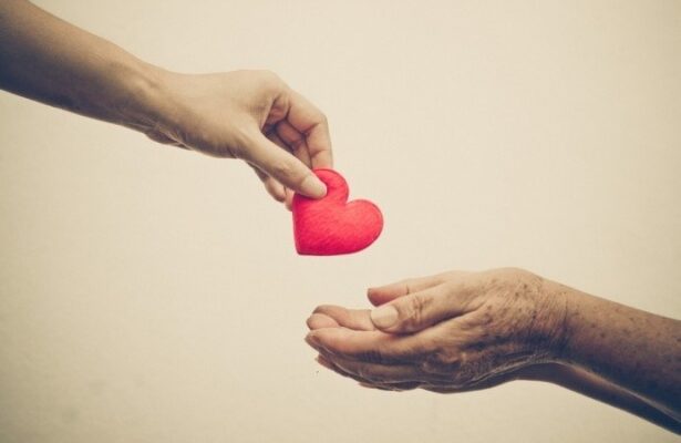 Trao yêu thương để có cuộc sống An lạc
