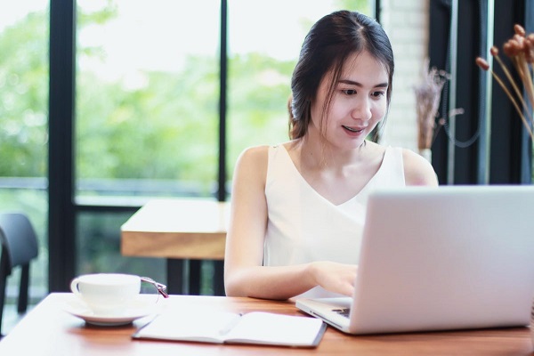 Phụ nữ độc lập tài chính là gì